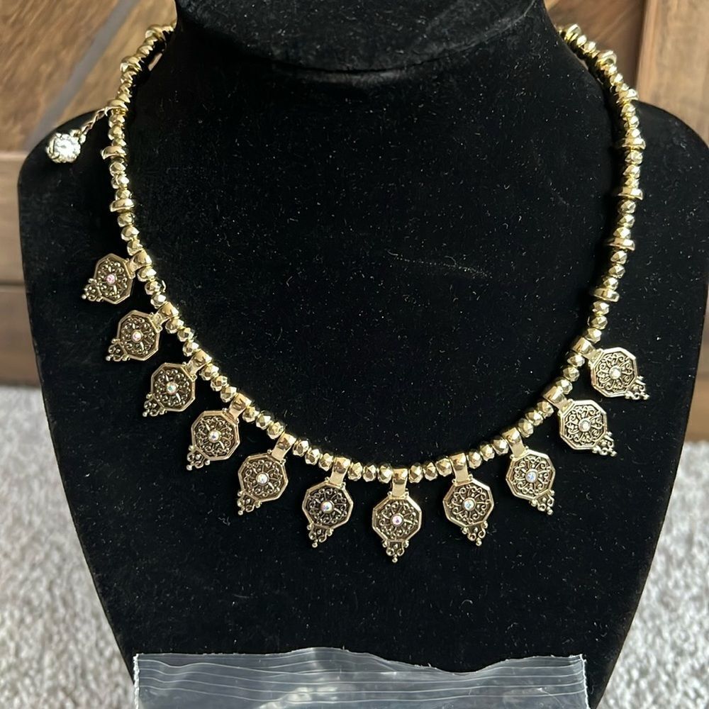 NWOT Premier Designs Gold and Stoned statement necklace